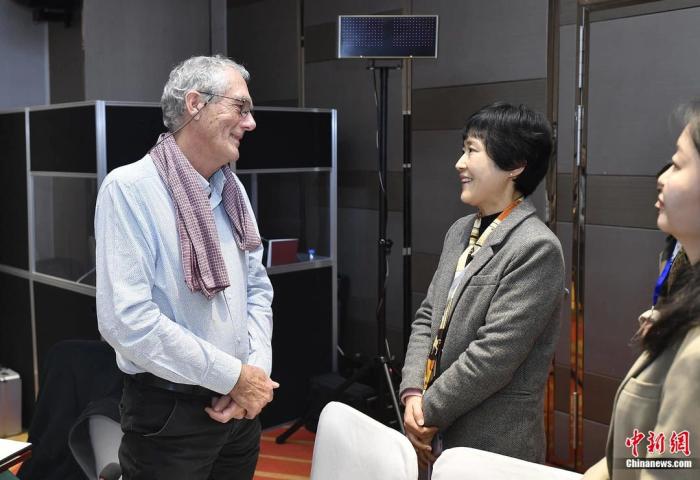 焦点娱乐官方：东西问丨李龙：中国传统文化如何理解“人”？